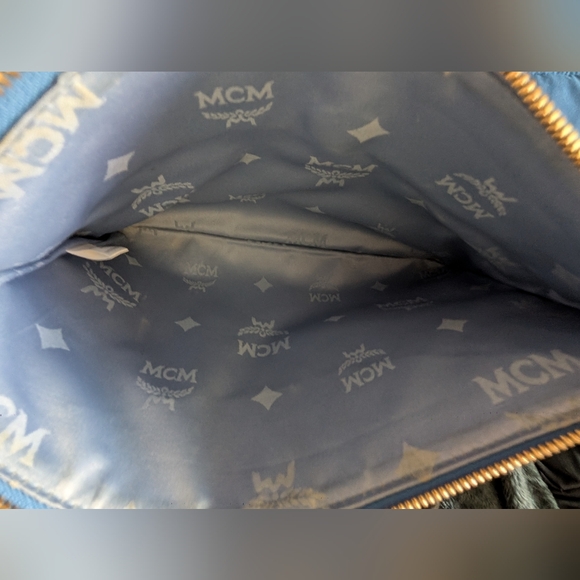 MCM Torqouise Leather Shoulder/ Crossbody Bag In Good Used Condition - Picture 5 of 9